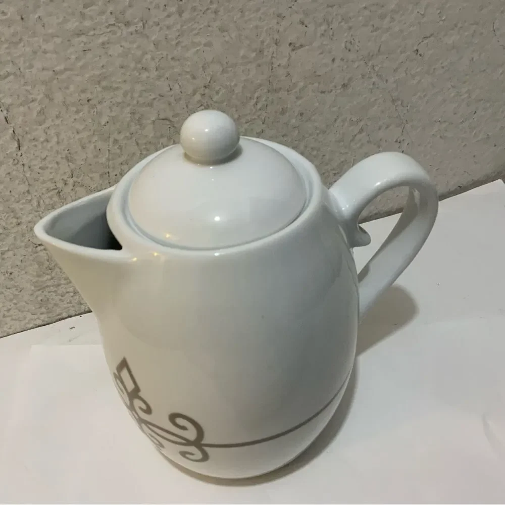 Starbucks 2015 30.4 Ounce Coffee/Teapot Carafe